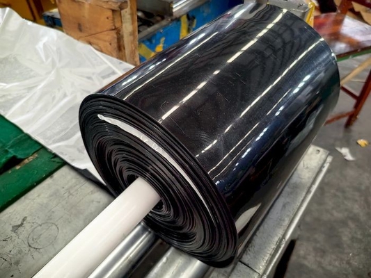 300mm Greased Heat shrinkable adhesive tape For Pipe Joints Anticorrosive Protection