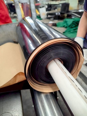 300mm Greased Heat shrinkable adhesive tape For Pipe Joints Anticorrosive Protection